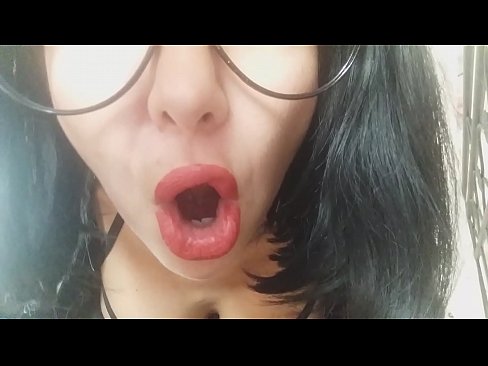 ❤️ Heval, dêya te îro nahêle tu biçî dibistanê... Pir hewcedariya min bi te heye... ❤ Kalîteya porno li me ❤